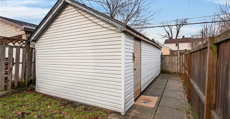 209 Glendale Avenue N, Hamilton, ON, L8L 7K2 - 36