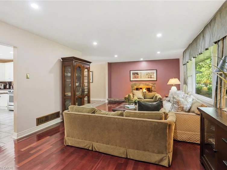 1321 Fairway Court, Burlington, ON, L7P 1M5 - 5