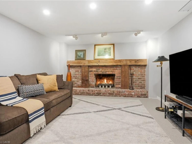 1321 Fairway Court, Burlington, ON, L7P 1M5 - 34