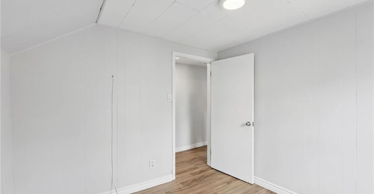 UPPER-26 Albina Street, Welland, ON, L3C 1P3 - 6