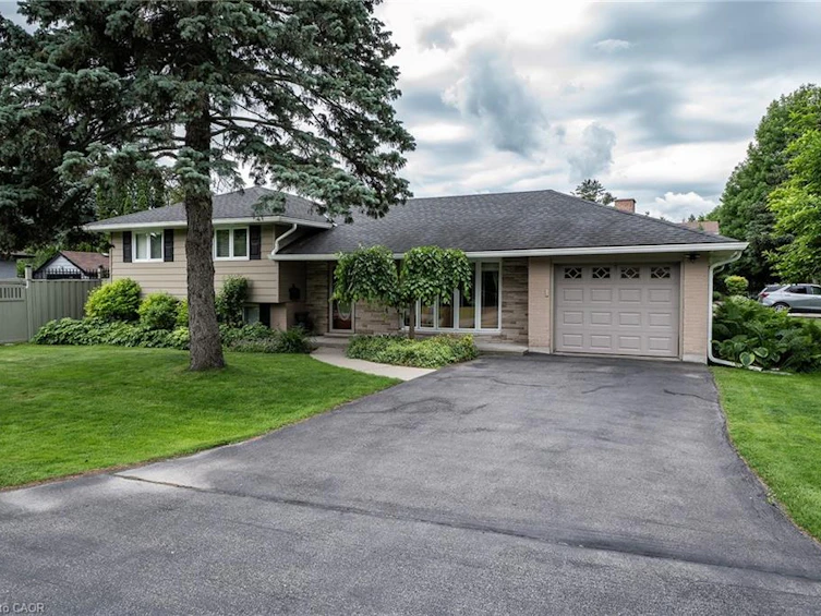170 Seminole Road, Hamilton, ON, L9G 1Y8 - 2
