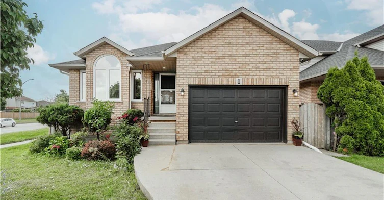 1 Resolute Drive, Hamilton, ON, L9A 5J6 - 2