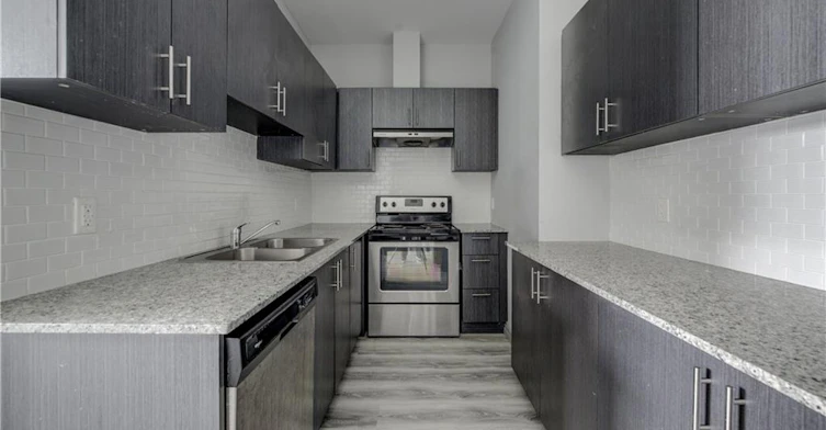 G105-275 Larch Street, Waterloo, ON, N2L 3R2 - 5