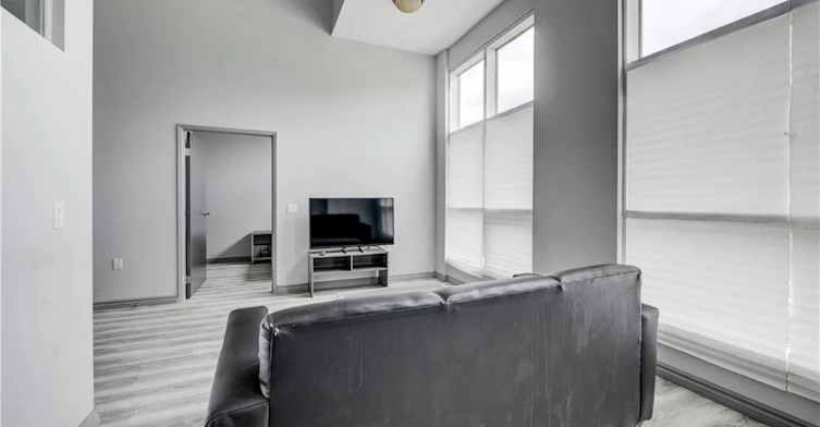G105-275 Larch Street, Waterloo, ON, N2L 3R2 - 11