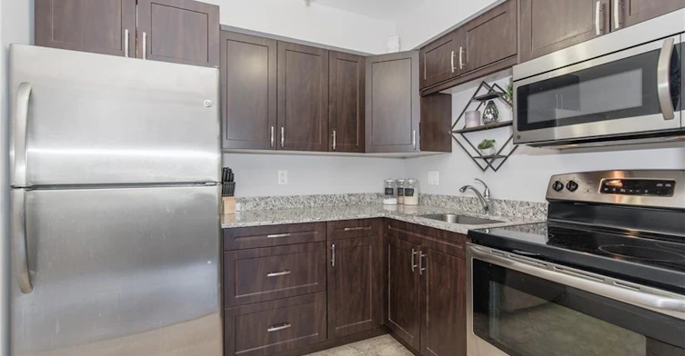 304-271 Eiwo Court, Waterloo, ON, N2K 2M8 - 8