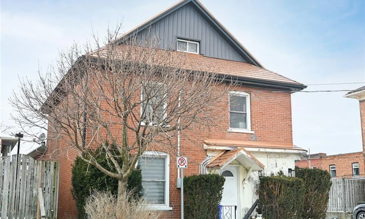 6 Howard Street