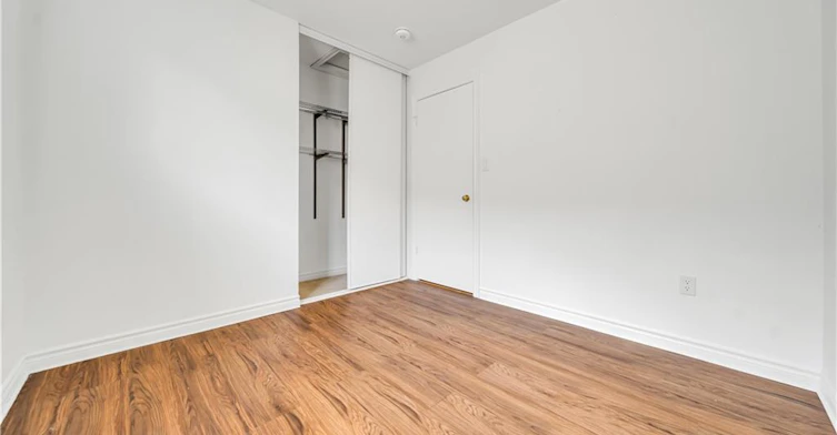 Main Level-347 Keewatin Avenue, Kitchener, ON, N2B 3W2 - 16