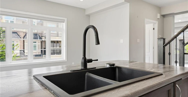 141 Borers Creek Circle, Hamilton, ON, L8B 1W3 - 18