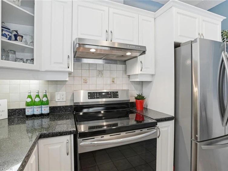 219-262 Dundas Street E, Hamilton, ON, L8B 1A9 - 9