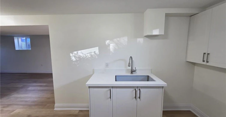 Lower-12 Ferndale Avenue, St. Catharines, ON, L2P 1V3 - 8