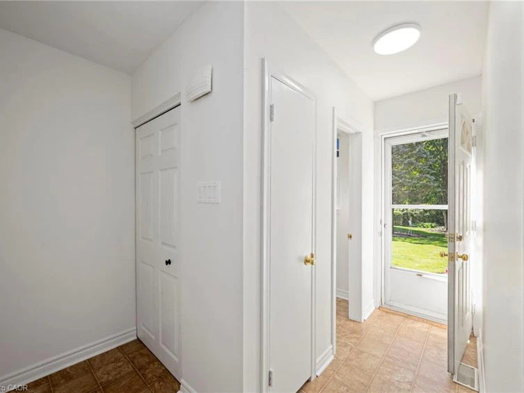 50 Queen Mary Crescent, London, ON, N6H 4B4 - 16