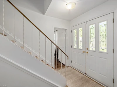 50 Queen Mary Crescent - 3