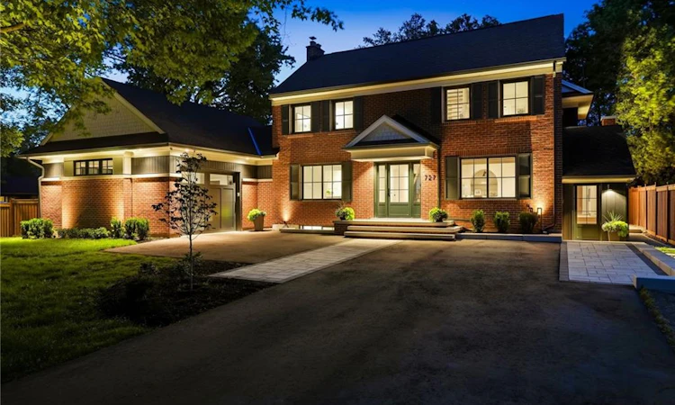 727 King Road