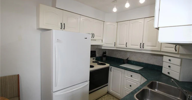 811-225 Harvard Place, Waterloo, ON, N2J 4H4 - 11