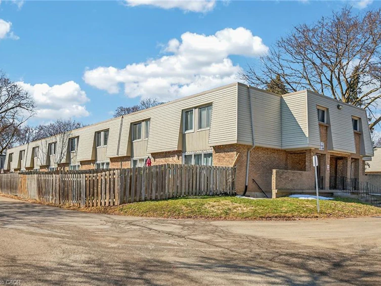 182-17 Old Pine Trail, St. Catharines, ON, L2M 6P9