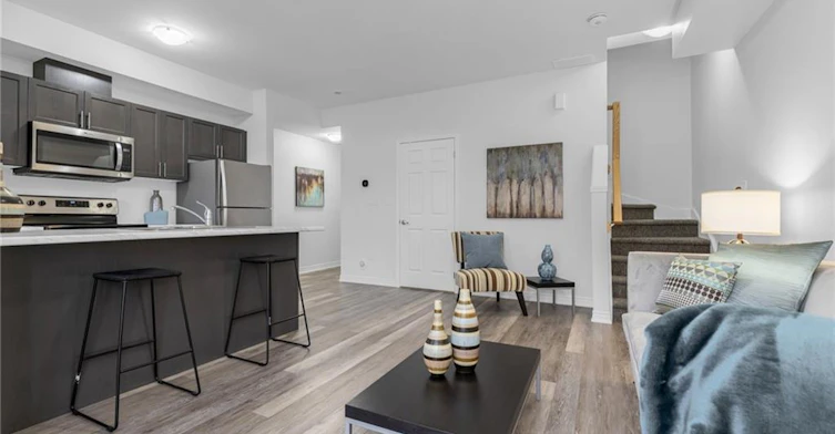 5-5012 Serena Drive, Lincoln, ON, L3J 0T2 - 3