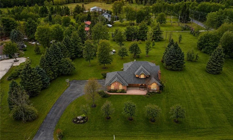 2255 Mohawk Trail