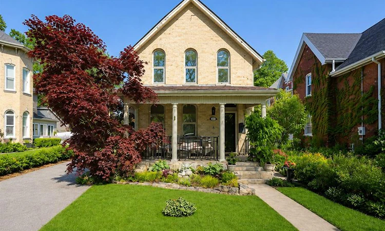 11 Chestnut Avenue