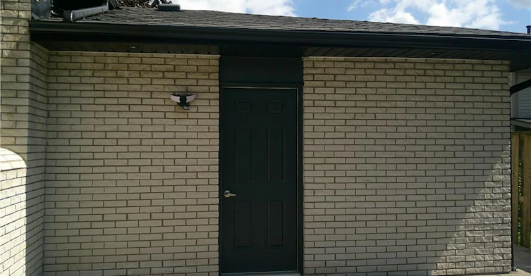 Lower-332 King Street E, Hamilton, ON, L8G 1M4 - 3