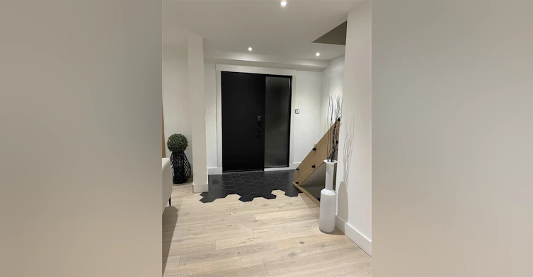 72 Sarasota Avenue, Hamilton, ON, L9C 3X5 - 3