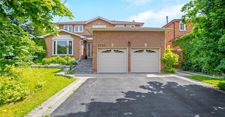 2235 Grenville Drive, Oakville, ON, L6H 4W7