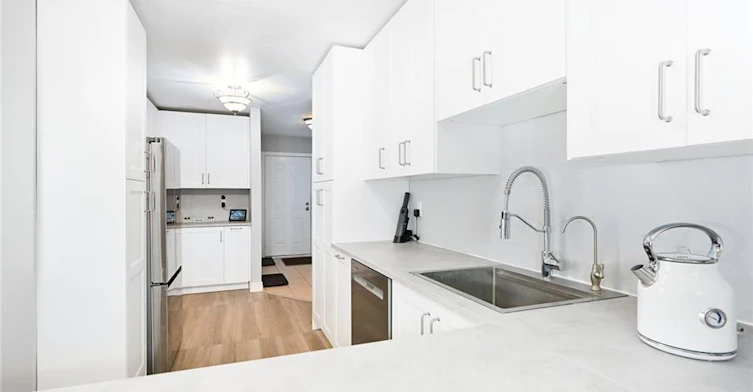 8 Buss Court, Thorold, ON, L2V 5B1 - 6