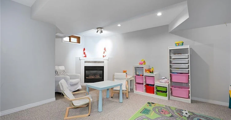 8 Buss Court, Thorold, ON, L2V 5B1 - 24