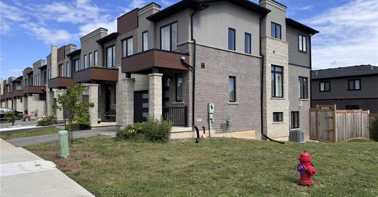 85 Bensley Lane, Hamilton, ON, L9C 0E9 - 3