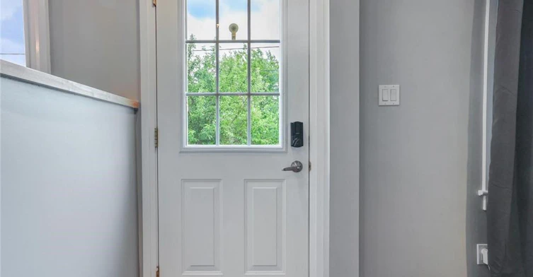 219 Lancaster Street W, Kitchener, ON, N2H 4T9 - 5