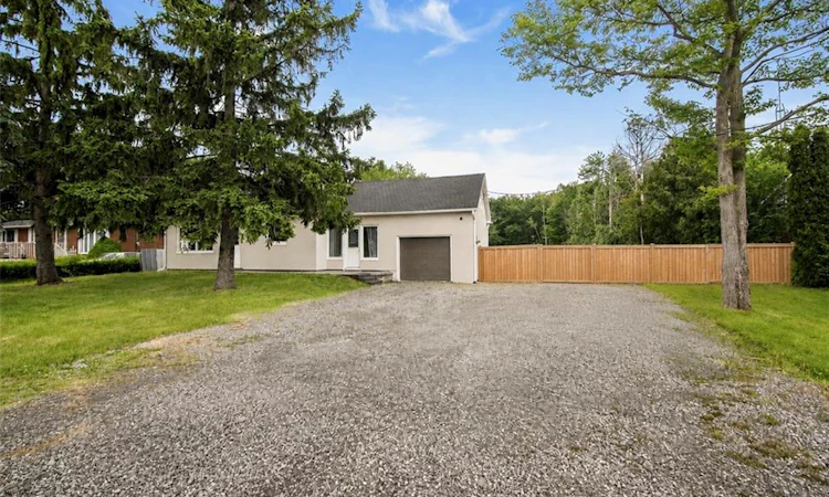 100 Green Mountain Road E