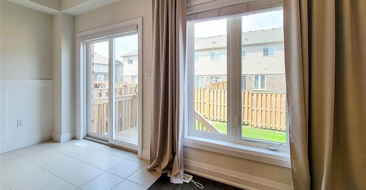 8 Dayman Drive, Hamilton, ON, L9K 0J9 - 11
