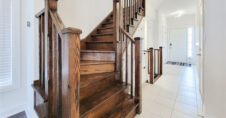 8 Dayman Drive, Hamilton, ON, L9K 0J9 - 3