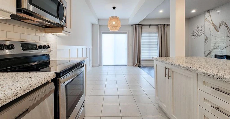 8 Dayman Drive, Hamilton, ON, L9K 0J9 - 9