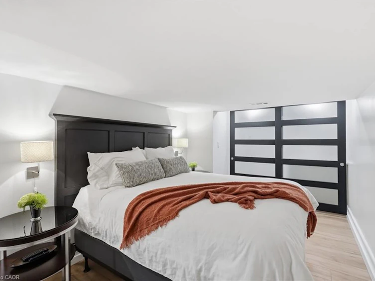 225 St. Paul Street, Burlington, ON, L7R 4G9 - 39