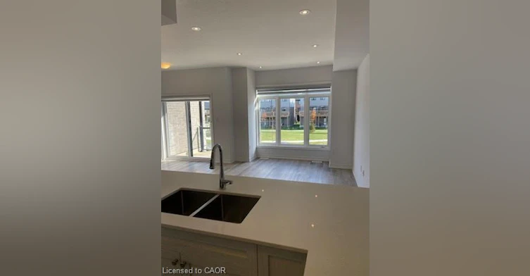 118-461 Blackburn Drive, Brantford, ON, N3T 0W9 - 8