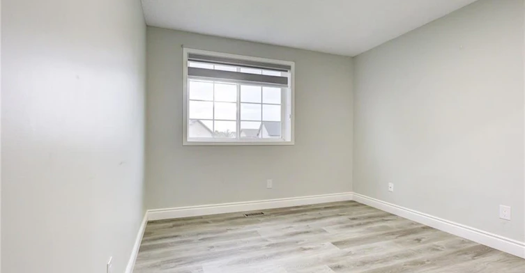 (UPPER)-110 Commonwealth Street, Kitchener, ON, N2E 4K8 - 16