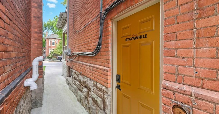 3-33 Homewood Avenue, Hamilton, ON, L8P 2M1 - 3