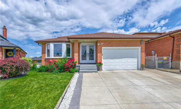 184 Stonyburn Crescent