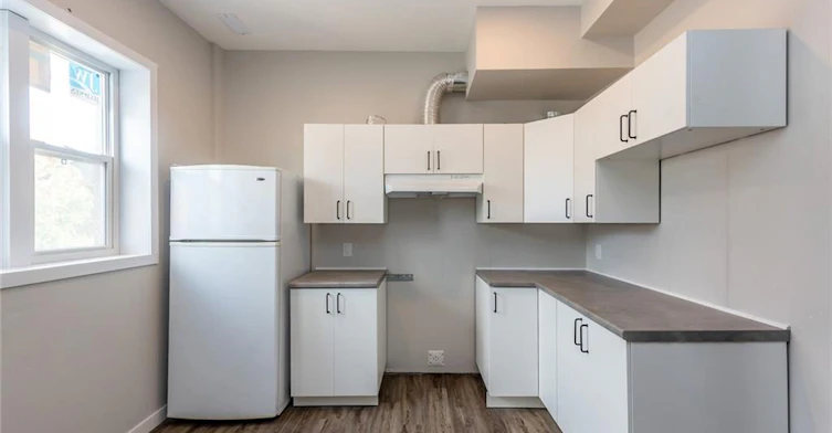 E-104 Beach Road, Hamilton, ON, L8L 3Z9 - 4