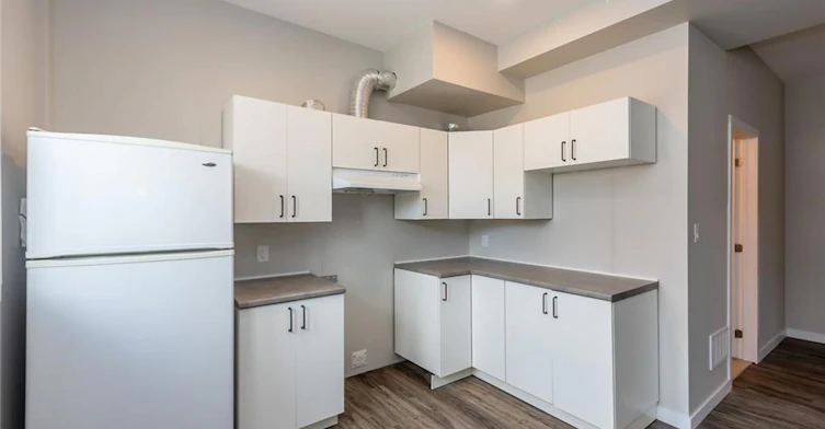 E-104 Beach Road, Hamilton, ON, L8L 3Z9 - 5