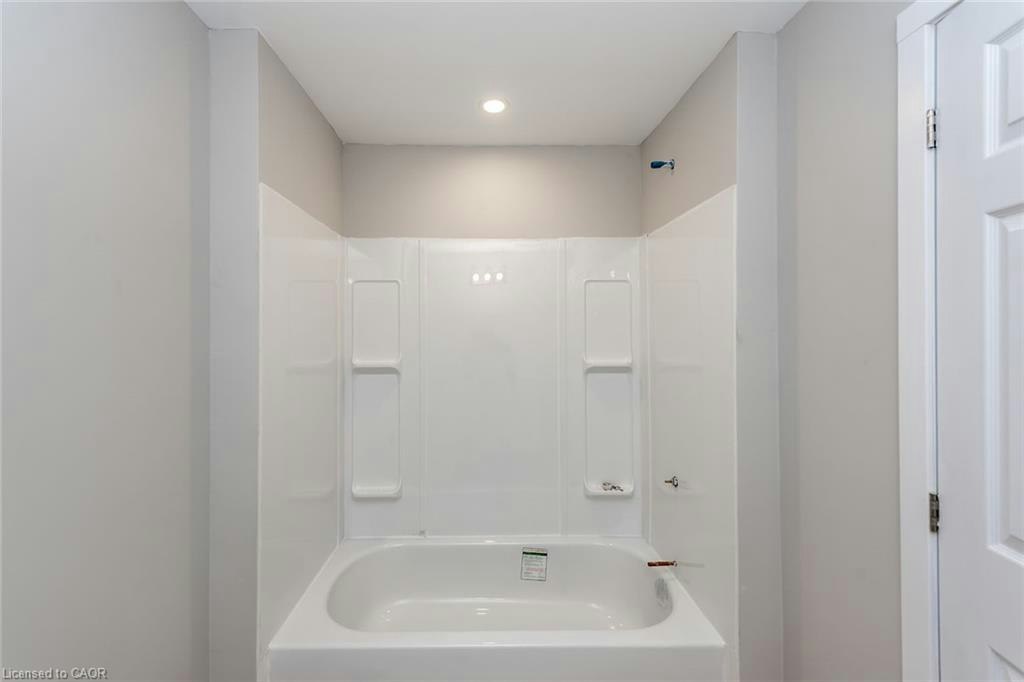 E-104 Beach Road, Hamilton, ON, L8L 3Z9 - 10