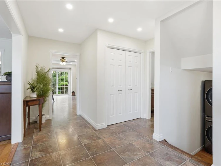 5399 Sheldon Park Drive, Burlington, ON, L7L 5W9 - 6