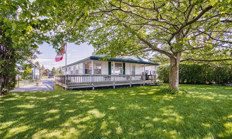 15 Horseshoe Bay Road