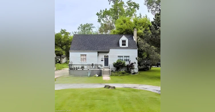 1254 Lakeshore Road, Sarnia, ON, N7S 2L4