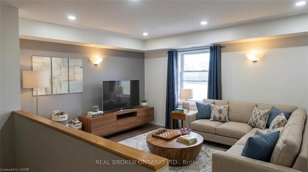 3-52 Wellington Street, Cambridge, ON, N1R 3Y7 - 2