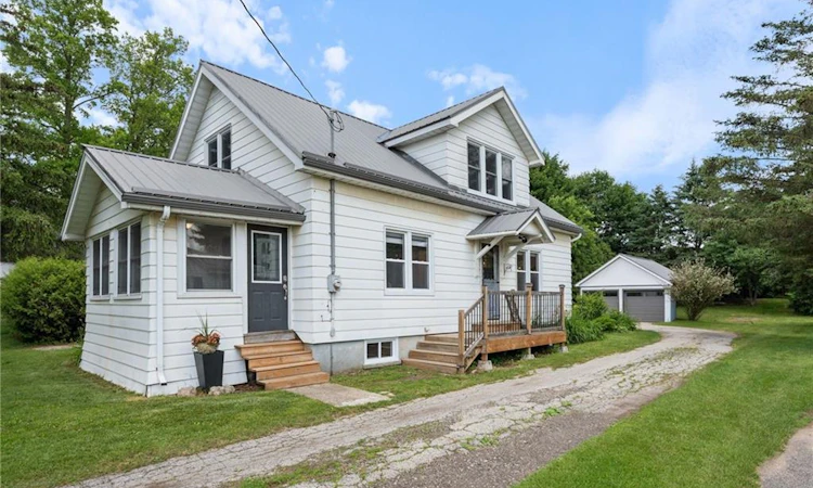 471 Church Street E