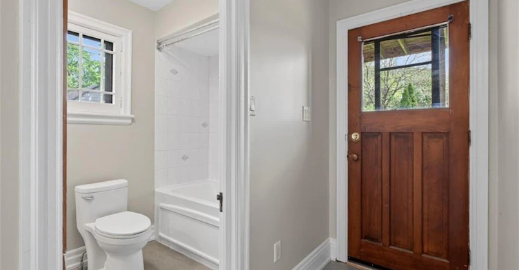 303 King Street W, Hamilton, ON, L9H 1W3 - 12