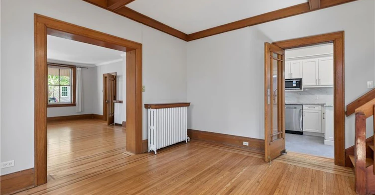 303 King Street W, Hamilton, ON, L9H 1W3 - 4