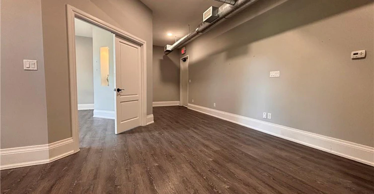 71 Wilson Street E, Hamilton, ON, L9G 2B3 - 8