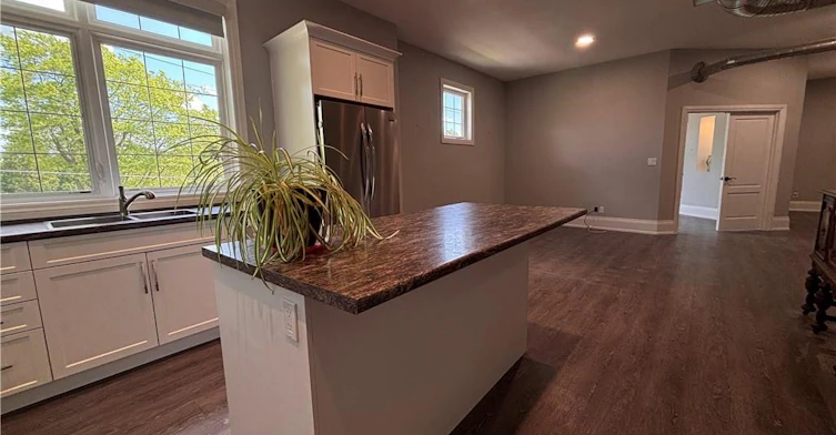 71 Wilson Street E, Hamilton, ON, L9G 2B3 - 5